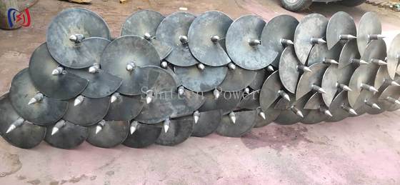 Máy khoan đất chuyên nghiệp để lắp đặt cột điện và làm việc nền tảng