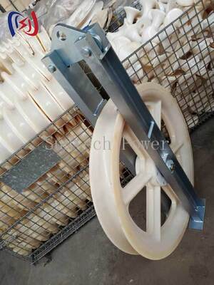 Tời kéo dây 660 Series chịu tải nặng cho việc kéo căng cao dây dẫn truyền tải đường kính lớn