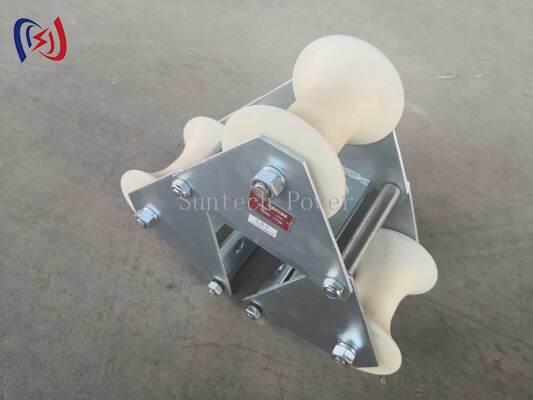 Professional 10-20KN Rated Load Cable Pithead Roller with Corrosion Resistant Durable Polyethylene Construction for Manhole Entry Protection (Thiết kế đinh polyethylene bền cho bảo vệ lối vào lỗ).