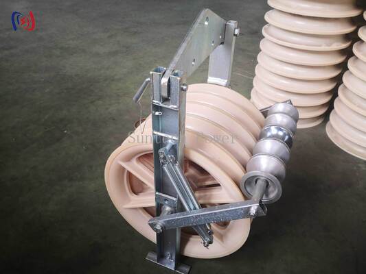Đường dây xích lăn đất để lắp đặt OPGW.