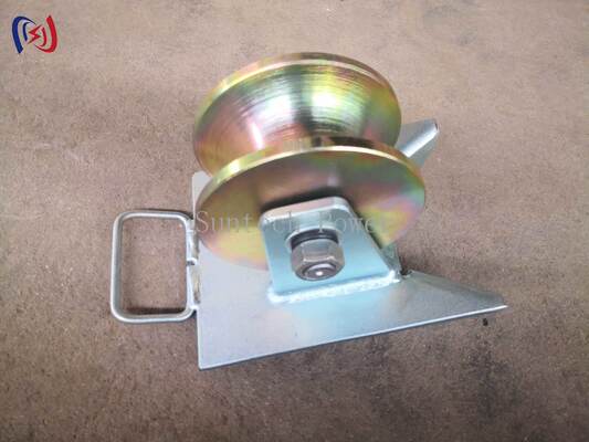 SH130S 10KN Cable Pithead Galvanized Roller Pulley với cấu hình sợi tam giác để kéo cáp ngầm