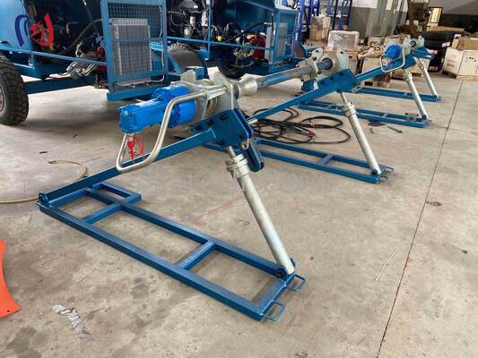 Giá đỡ cuộn dây dẫn thủy lực với trọng lượng cuộn tối đa 5000-7000kg và tốc độ tối đa 45 vòng/phút để căng dây trên không