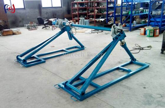 Đường dây trên không Conductor Reel Stand 5000-7000kg 45rpm Conductor Drum Stand