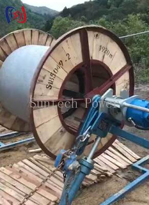 Giá đỡ cuộn dây dẫn thủy lực với trọng lượng cuộn tối đa 5000-7000kg và tốc độ tối đa 45 vòng/phút để căng dây trên không