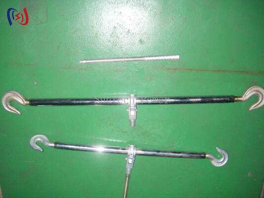 Double Hook Steel Turnbuckle với tải trọng 5-100KN, Hot-Dip Galvanized Finish, và khoảng cách điều chỉnh 250-600mm để căng dây điện