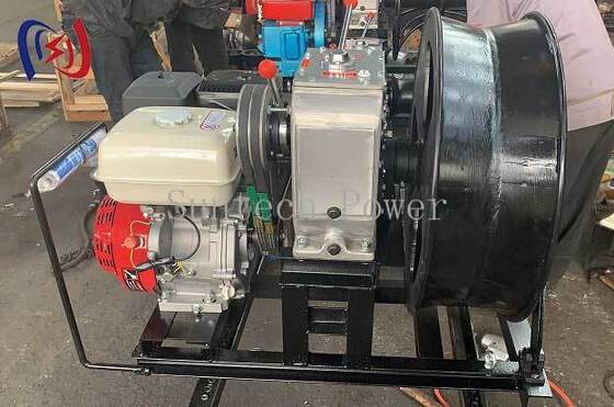 1.25T lực kéo 9HP động cơ xăng cáp máy nâng hai bánh răng phía trước cộng với quay lại cáp kéo