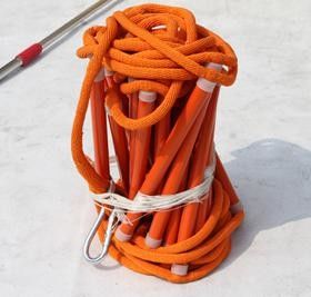 22250 Bậc thang cách nhiệt Polyester