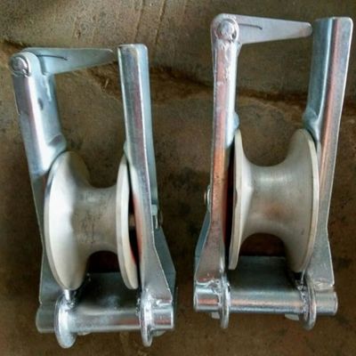 SHCN-2 Khối dây dẫn ròng rọc ngồi hướng lên trời được gắn trên cánh tay chéo