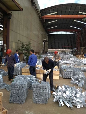 Tháp đường dây truyền tải thép góc chữ thập bằng thép mạ kẽm