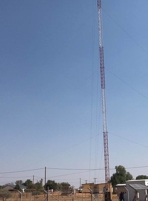 Tháp thép viễn thông Guyed Mast Lattice với 72m 92m mạ kẽm
