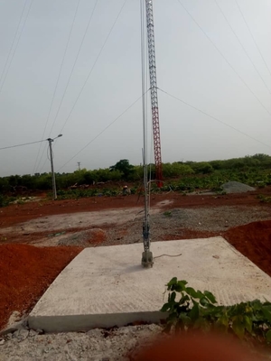 Q355 Tháp thép mạ kẽm nhúng nóng cho truyền thông