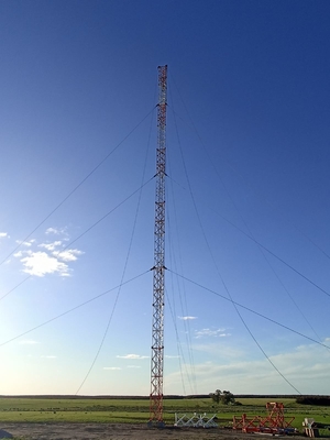 Mạ kẽm nhúng nóng và sơn điện thoại di động Guyed Towers Thép Q355